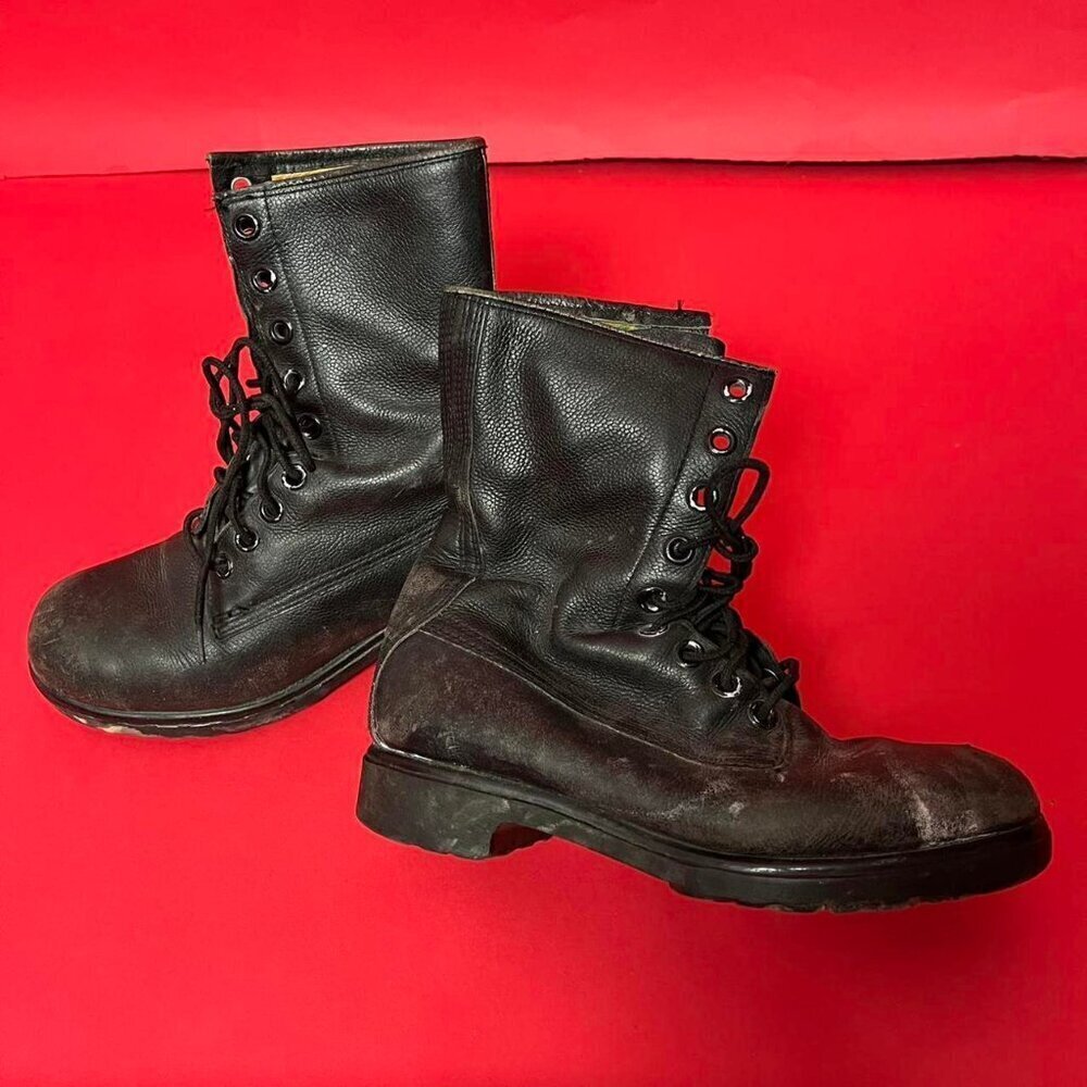 Blundstone / Black vintage leather lace up combat work boots 🖤🖤